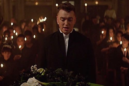 Những siêu sao thế giới từng “hát đám cưới” - 5