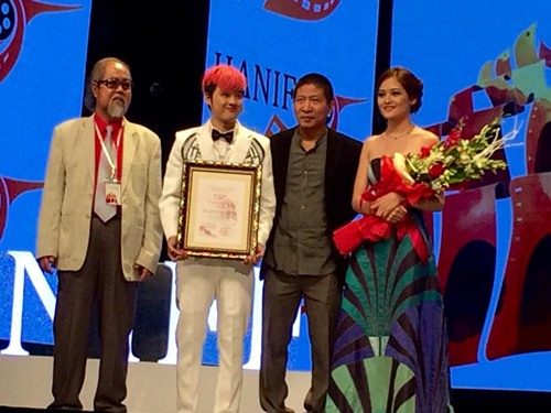 Thanh Duy Idol nhận giải nam diễn viên xuất sắc - 1