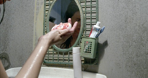 Diễn viên Kim Tuyến bị "ma hù" lúc đang tắm - 3