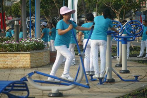 Bụng 6 múi mà không cần tập tạ - 7