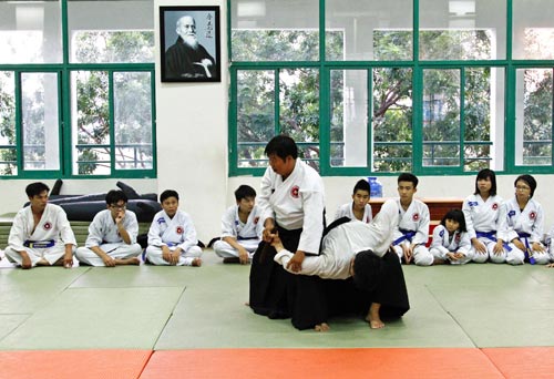 Đi tìm sức khỏe và tự tin ở Aikido - 2