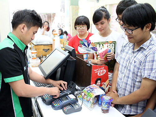 Thanh toán qua thẻ bị “chặt” đẹp! - 1