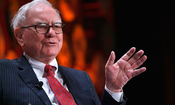 Tỉ phú Warren Buffett bán tháo cổ phần - 1