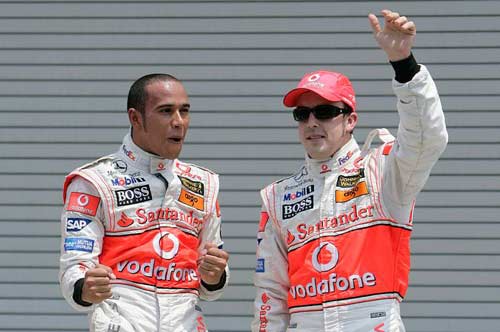 Liên tục vô đối, Hamilton vẫn nể sợ Alonso - 1