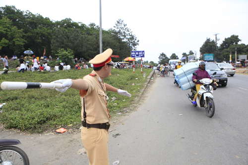 Thành lập tổ trinh sát chống móc túi tại Lễ hội Đền Hùng - 3