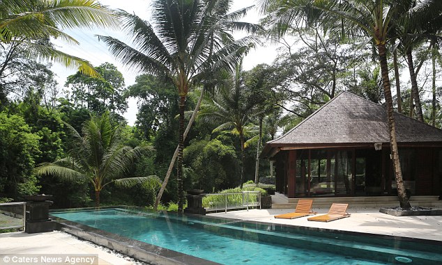 "Chấm điểm" khách sạn: Việc sướng nhất TG - 3