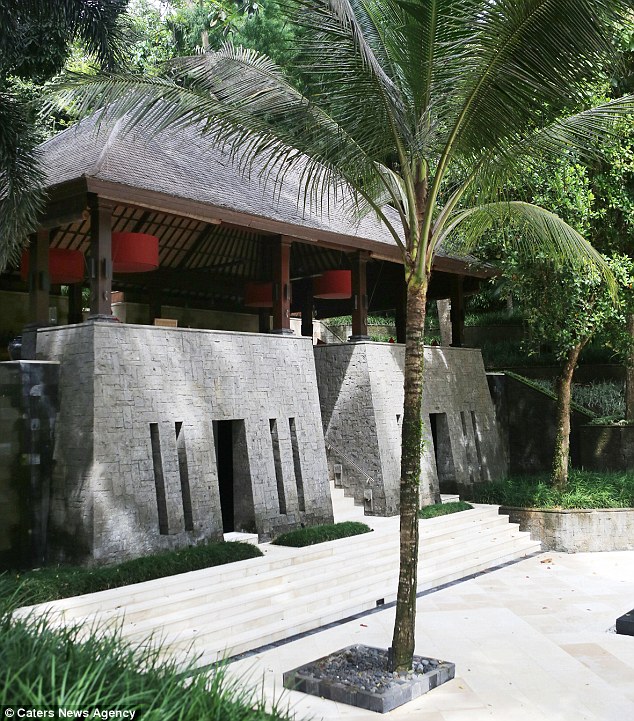 "Chấm điểm" khách sạn: Việc sướng nhất TG - 10