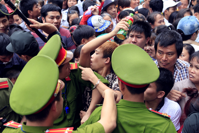 Triệu người như thác đổ về Đền Hùng ngày giỗ Tổ - 14