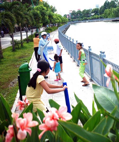 Chùm ảnh: Những “dòng kênh chết” thức giấc giữa Sài Gòn - 16