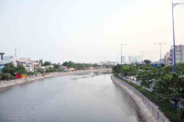 Chùm ảnh: Những “dòng kênh chết” thức giấc giữa Sài Gòn - 27