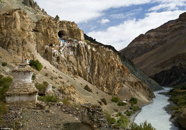 Những ngôi làng “độc, lạ” nhất hành tinh - 3