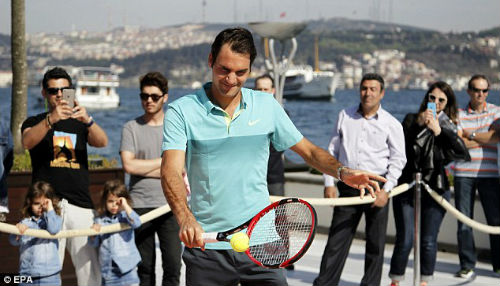 Federer đặc biệt đề cao Nadal ở Roland Garros - 1