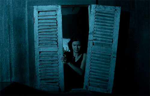 Kim Tuyến té ngã bất tỉnh khi bị hù ma - 2