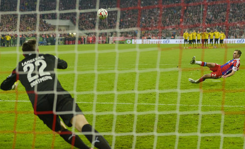 Tin HOT tối 29/4: Robben nghỉ đến hết mùa giải - 2