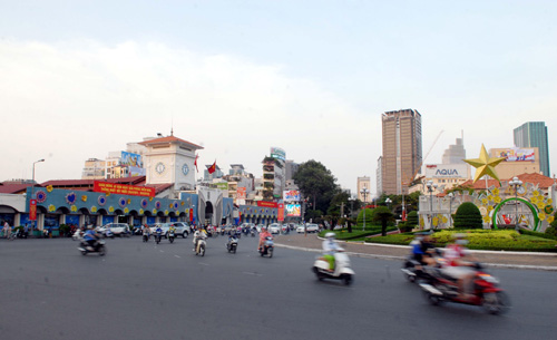Đường Phố Sài Gòn Đẹp Rực Rỡ Mừng Ngày Giải Phóng
