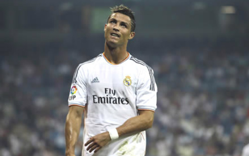 Ronaldo "nổi điên" vì bị Arbeloa “cướp” bàn thắng - 1