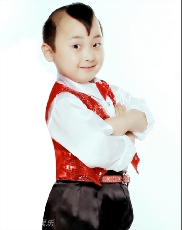 Thần đồng 8 tuổi Trung Quốc qua đời vì ung thư máu - 1