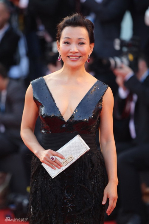 8 mỹ nhân lão làng trẻ trung như "gái tân" - 6