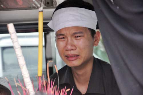 Ảnh: Xúc động tiễn biệt 2 phi công Su-22 về nơi yên nghỉ - 8