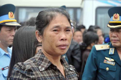 Ảnh: Xúc động tiễn biệt 2 phi công Su-22 về nơi yên nghỉ - 9