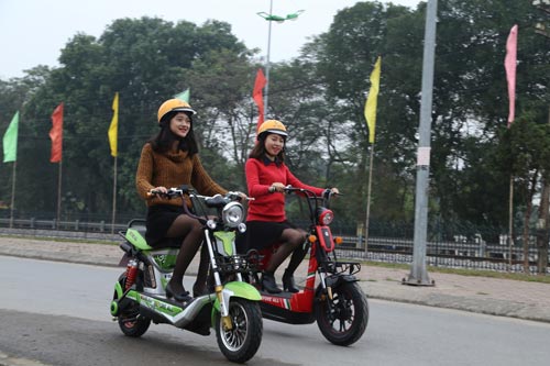 Từ 1/7/2015: Xe điện phải đăng ký – như xe máy? - 1
