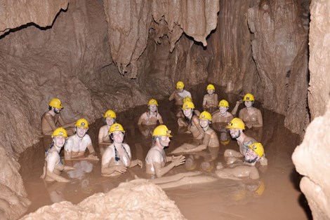 Tắm bùn hang động tại Phong Nha - Kẻ Bàng - 2