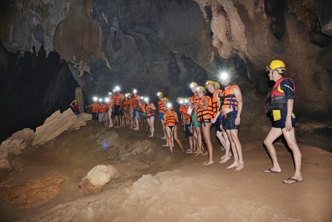 Tắm bùn hang động tại Phong Nha - Kẻ Bàng - 1