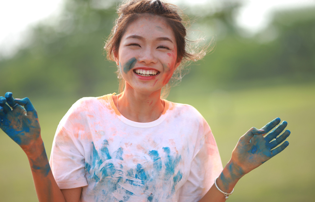 Ảnh kỷ yếu độc đáo với bột màu, bóng nước - 6