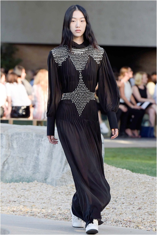 Louis Vuitton Cruise 2016: Mãn nhãn với sự sáng tạo - 9