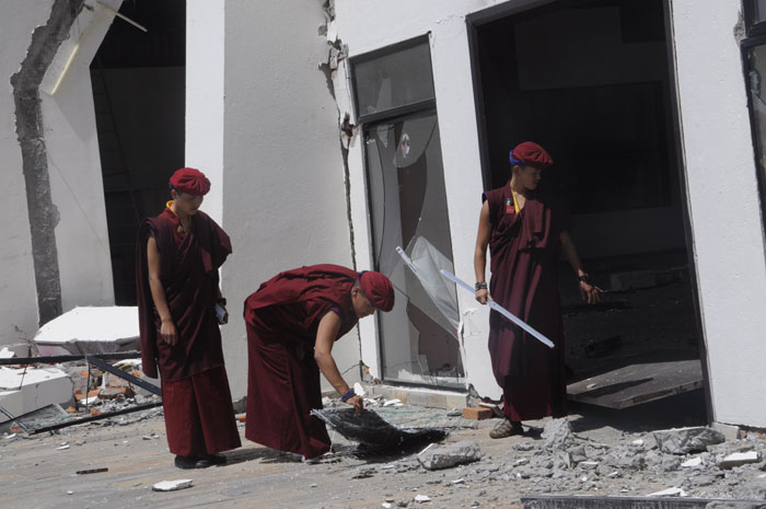 Gặp võ sư Việt dạy võ giúp ni cô Nepal thoát động đất - 1