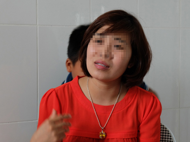Vụ "bé trai bị bạo hành": "Tôi xích chó chứ không xích con" - 2
