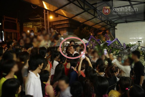 Đám tang sao Việt: Đâu phải là nơi xin chữ ký!? - 3