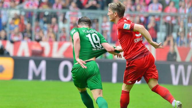 Bayern - Augsburg: Chìm sâu trong khủng hoảng - 1