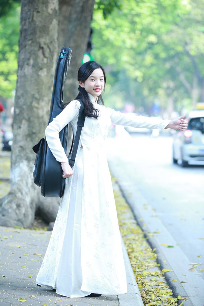 Dù nhận được không ít lời mời để con gái tham gia các cuộc thi âm nhạc nhưng nghệ sĩ Anh Tú không muốn làm xáo trộn đến việc học của các con.
