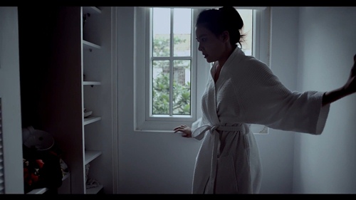 /Uploaded/phamhuuthanh/2015_05_12/FQPT1431417164-ngu-voi-hon-ma--3-.jpg “Ngủ với hồn ma” khiến khán giả sợ nhưng chưa... đã - 2