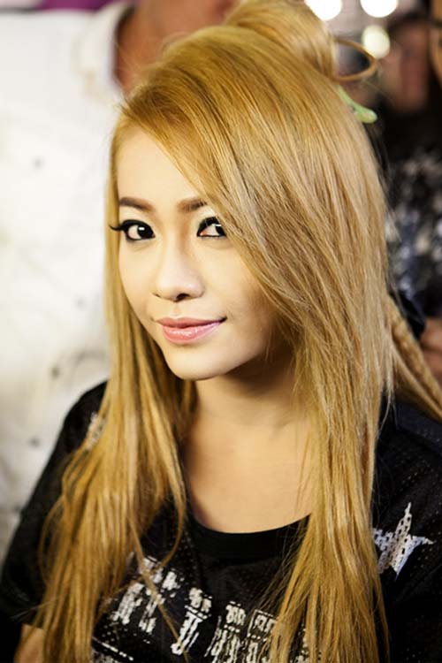 Mi-A làm thành viên nhóm CNBlue xao xuyến - 2