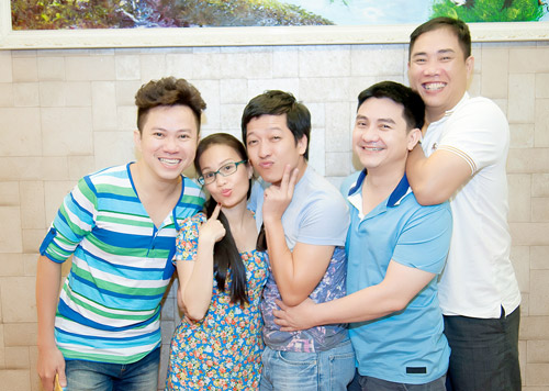 "Đột nhập" phòng tập hát trong nhà Cẩm Ly - 11