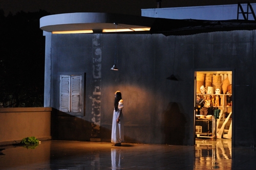 Những chuyện hậu trường ly kỳ của "Ngủ với hồn ma" - 5