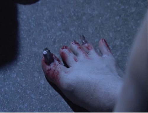 Những chuyện hậu trường ly kỳ của "Ngủ với hồn ma" - 3