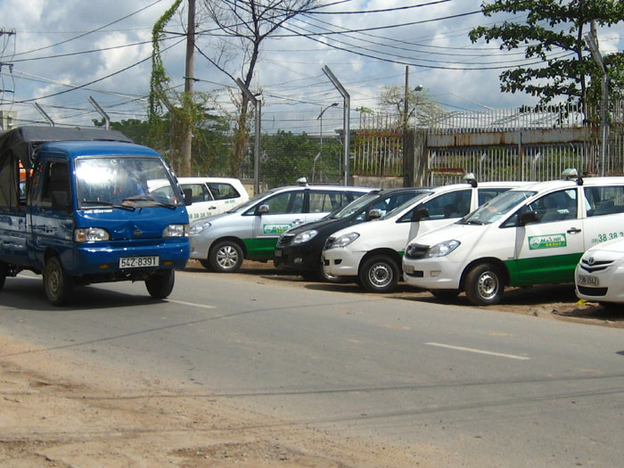 TP.HCM: Giá cước taxi tăng theo giá xăng, dầu - 1
