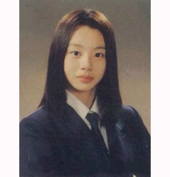 Ngắm vẻ nóng bỏng của vợ sắp cưới Bae Yong Joon - 6