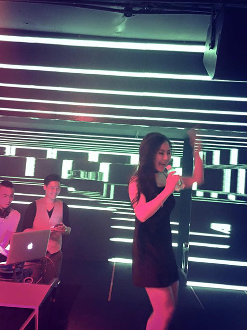 Muôn kiểu sinh nhật trong bar của sao Việt - 3