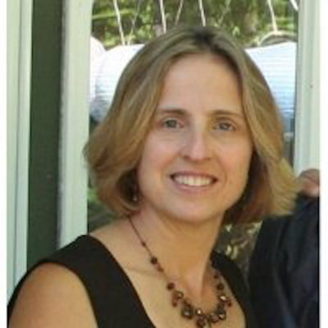 Karen Schramm là giám đốc cấp cao tại Broadcom.
