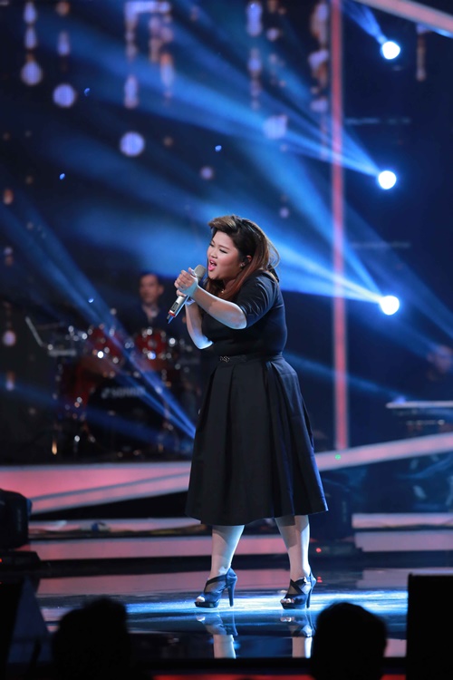 Thu Minh khoe giọng “khủng” khi hát mẫu tại VN Idol - 1
