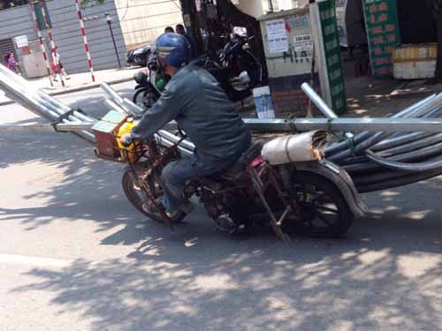 Phát hoảng với "người vận chuyển" phiên bản Việt - 2