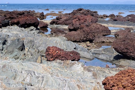 Đẹp hoang sơ ghềnh đá biển Rạng trên đất Quảng - 10