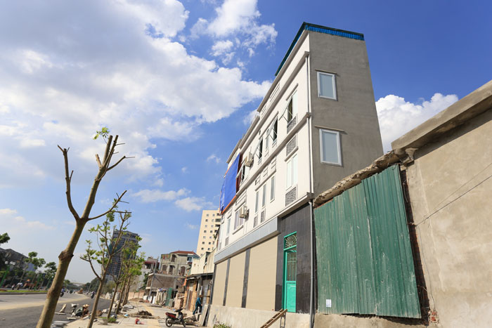 Ảnh: Nhà kỳ dị trên “con đường đắt nhất hành tinh” ở HN - 4