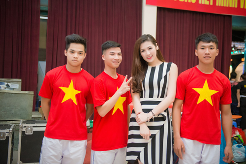 Á hậu Tú Anh làm đại sứ Sea Games 28 - 5