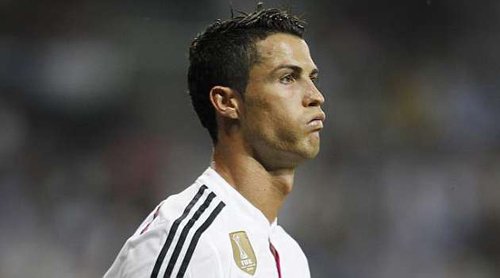 PSG lôi kéo Ronaldo, MU đợi nổ "bom tấn" với Bale - 1