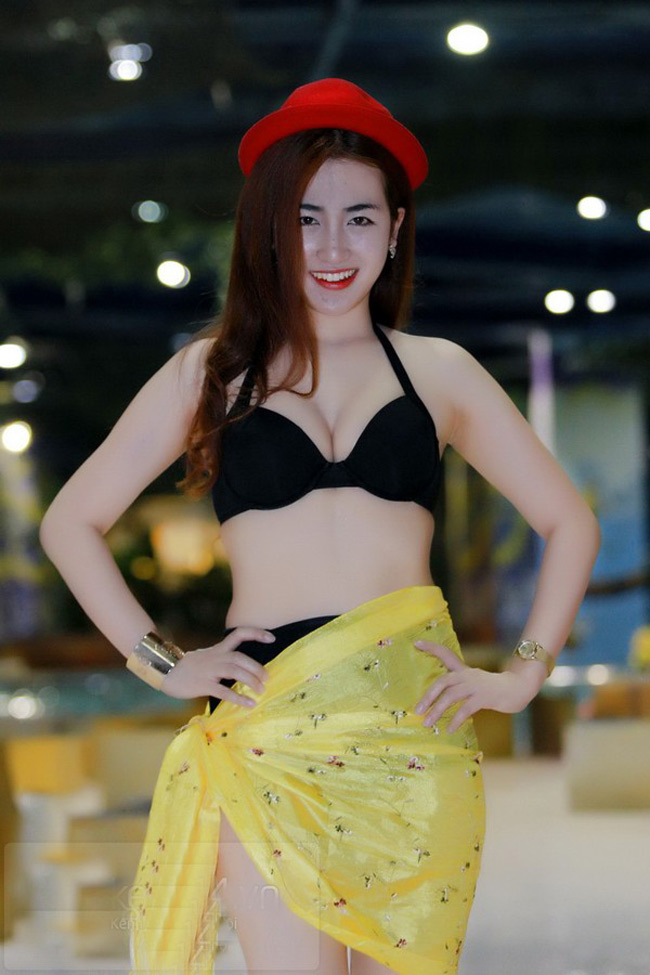 DJ Trang Moon là "linh hồn" trong sự kiện Pool Party được tổ chức tại Hà Nội tối 15/5 vừa qua